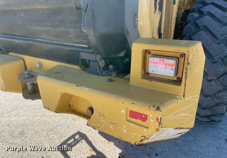 image for item LV9252 2017 Caterpillar 966M  wheel loader