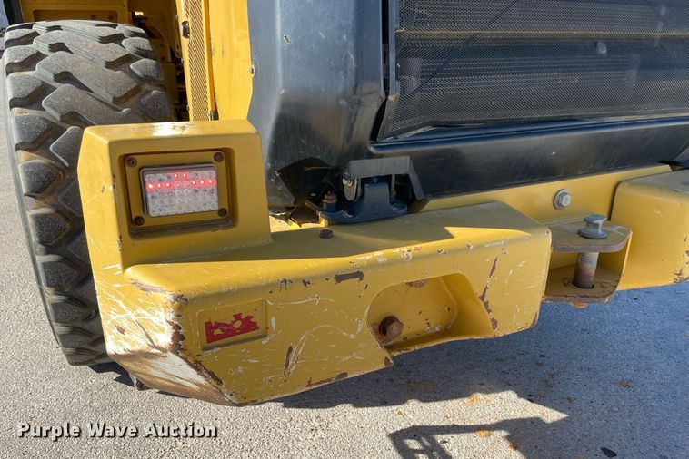 image for item LV9252 2017 Caterpillar 966M  wheel loader
