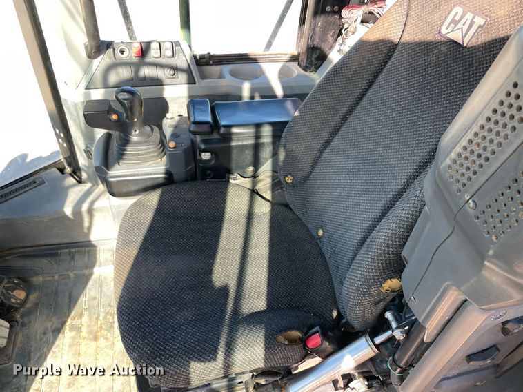 image for item LV9252 2017 Caterpillar 966M  wheel loader