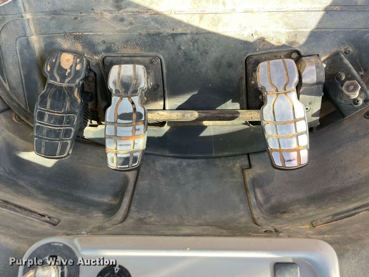 image for item LV9252 2017 Caterpillar 966M  wheel loader