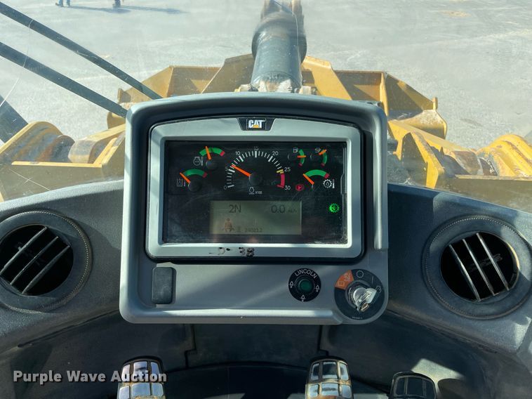 image for item LV9252 2017 Caterpillar 966M  wheel loader