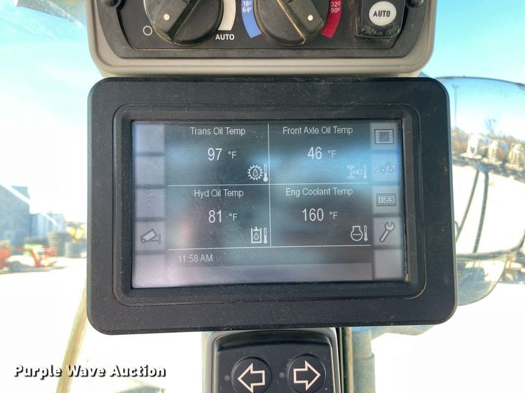 image for item LV9252 2017 Caterpillar 966M  wheel loader