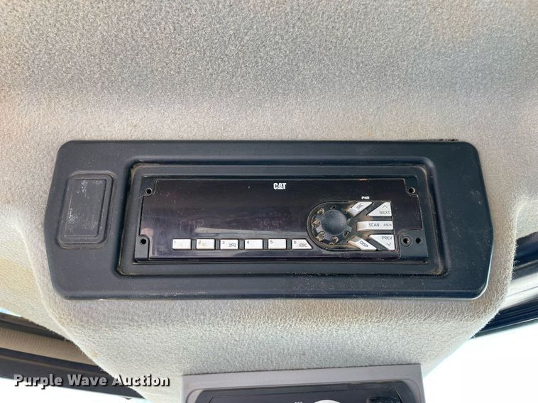 image for item LV9252 2017 Caterpillar 966M  wheel loader