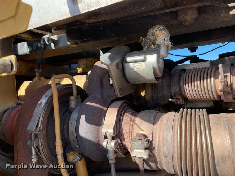 image for item LV9252 2017 Caterpillar 966M  wheel loader