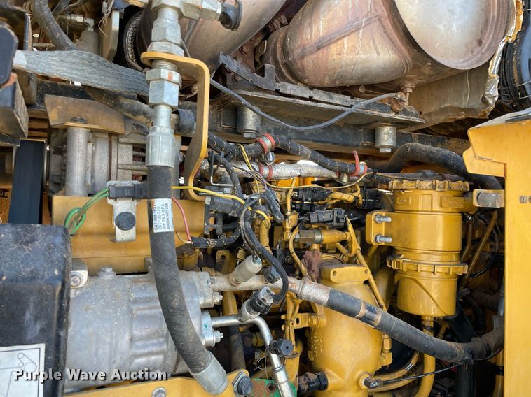 image for item LV9252 2017 Caterpillar 966M  wheel loader