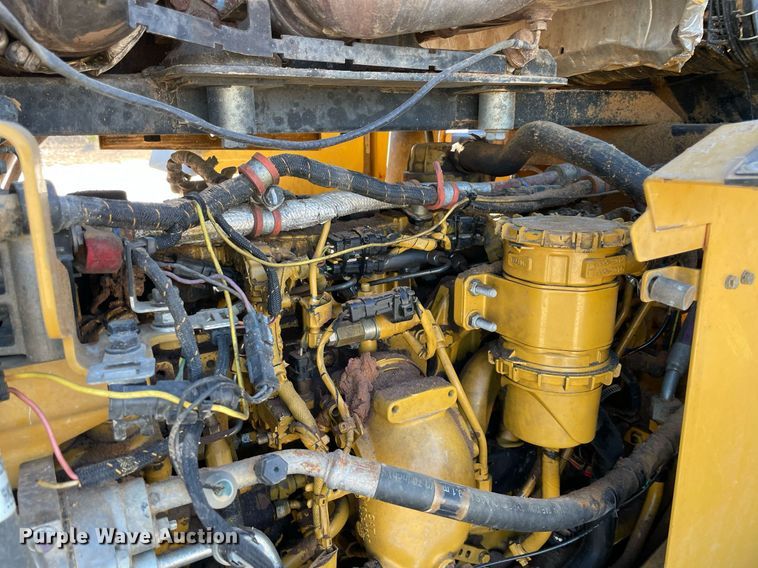 image for item LV9252 2017 Caterpillar 966M  wheel loader