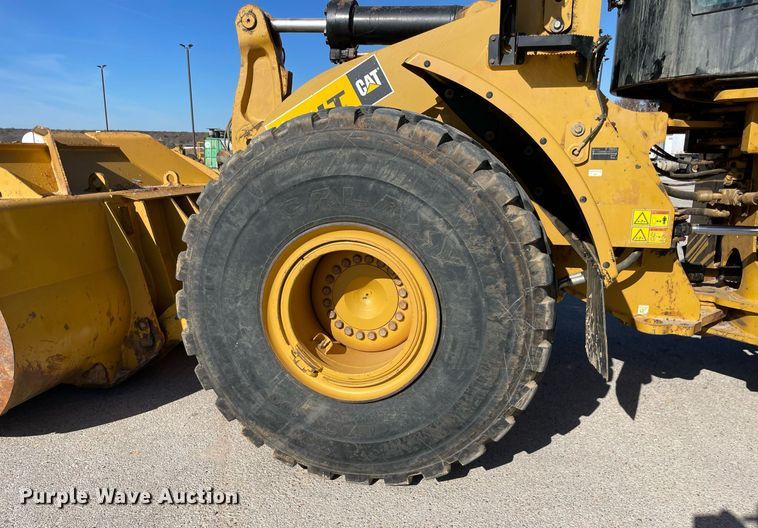 image for item LV9252 2017 Caterpillar 966M  wheel loader
