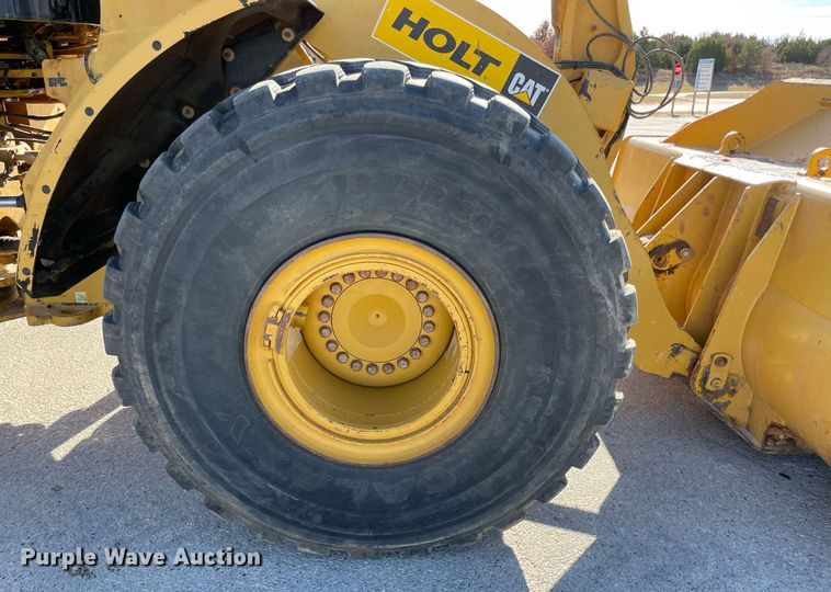 image for item LV9252 2017 Caterpillar 966M  wheel loader