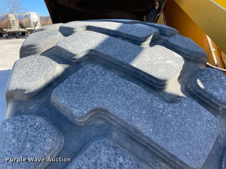 image for item LV9252 2017 Caterpillar 966M  wheel loader