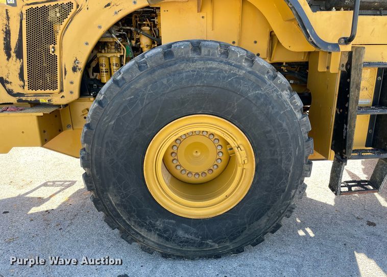 image for item LV9252 2017 Caterpillar 966M  wheel loader