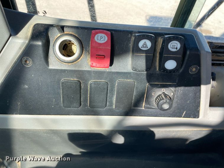 image for item LV9253 2015 Caterpillar 972M  wheel loader