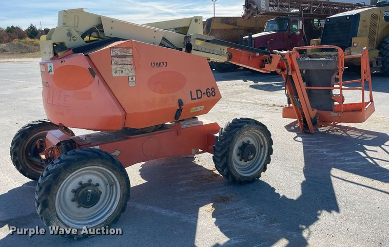 image for item LV9254 2011 JLG 340AJ  boom lift