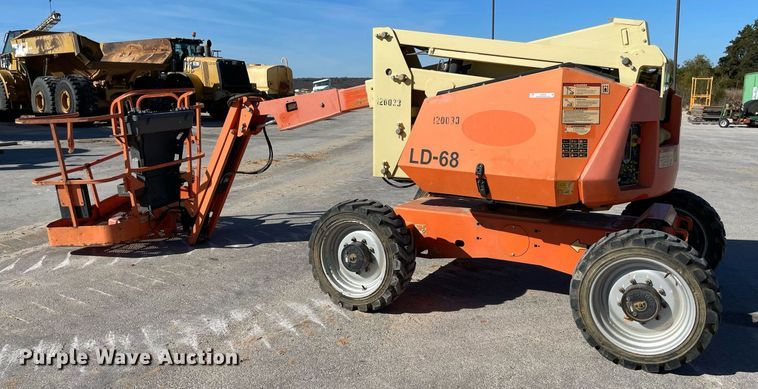 image for item LV9254 2011 JLG 340AJ  boom lift