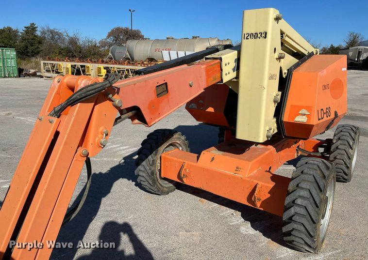 image for item LV9254 2011 JLG 340AJ  boom lift