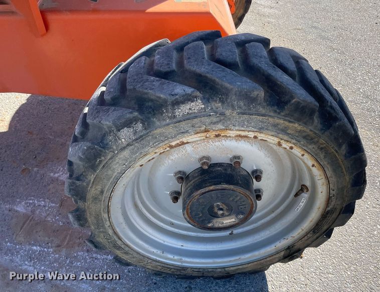 image for item LV9254 2011 JLG 340AJ  boom lift