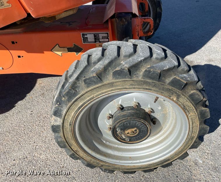 image for item LV9254 2011 JLG 340AJ  boom lift