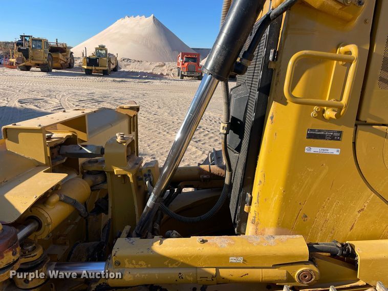 image for item LV9259 2017 Caterpillar D6T  dozer