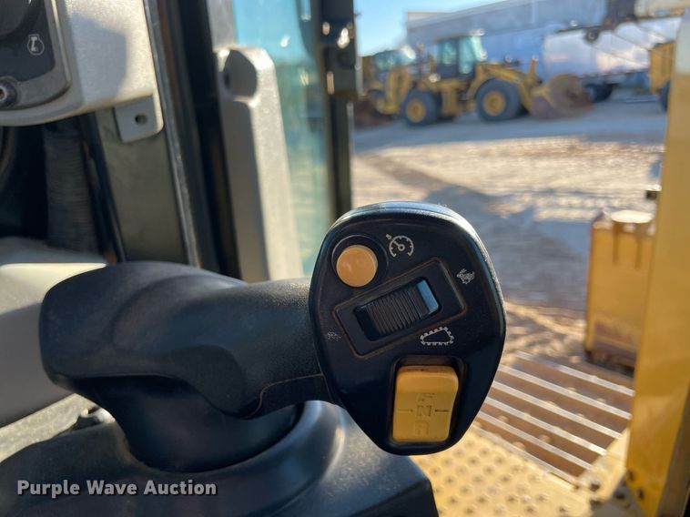 image for item LV9259 2017 Caterpillar D6T  dozer