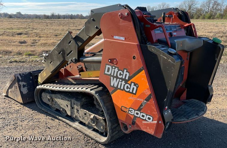 image for item LV9272 2020 Ditch Witch SK3000  compact utility loader