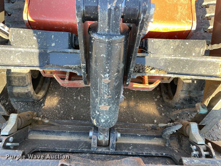 image for item LV9272 2020 Ditch Witch SK3000  compact utility loader