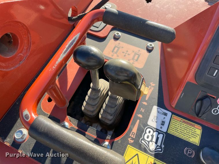 image for item LV9272 2020 Ditch Witch SK3000  compact utility loader