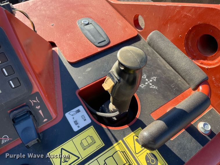 image for item LV9272 2020 Ditch Witch SK3000  compact utility loader