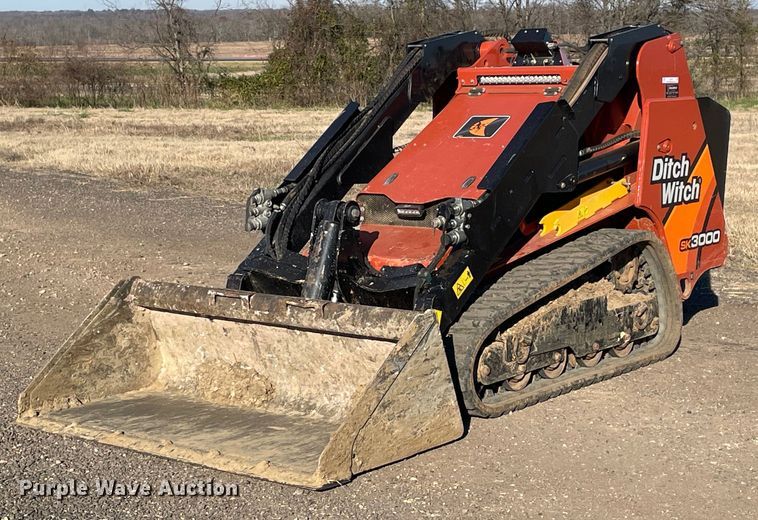 image for item LV9273 2020 Ditch Witch SK3000  compact utility loader