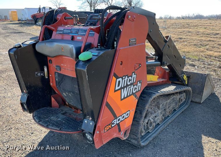 image for item LV9273 2020 Ditch Witch SK3000  compact utility loader