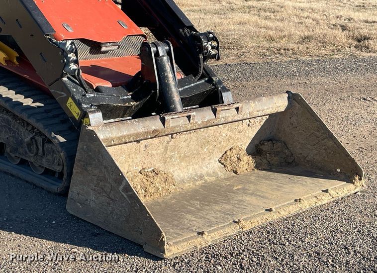 image for item LV9273 2020 Ditch Witch SK3000  compact utility loader