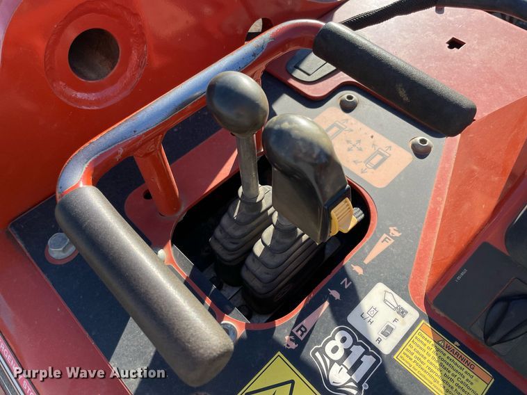 image for item LV9273 2020 Ditch Witch SK3000  compact utility loader