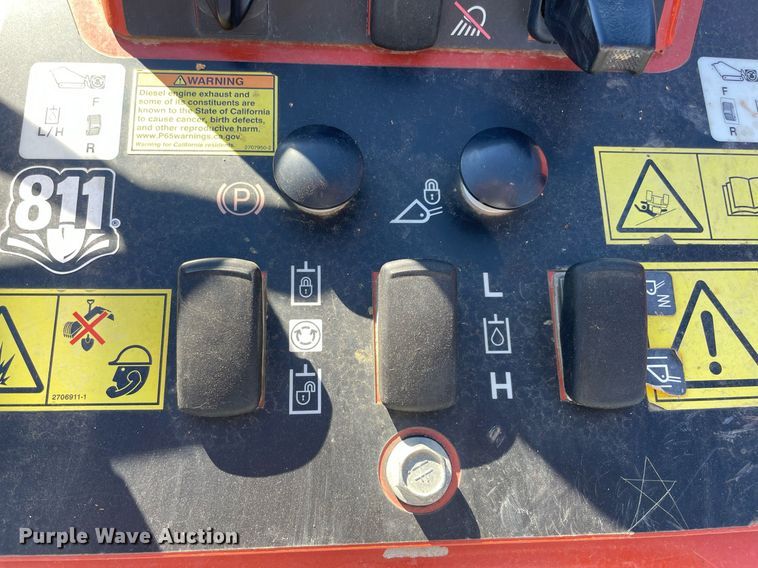 image for item LV9273 2020 Ditch Witch SK3000  compact utility loader