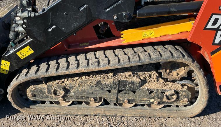 image for item LV9273 2020 Ditch Witch SK3000  compact utility loader