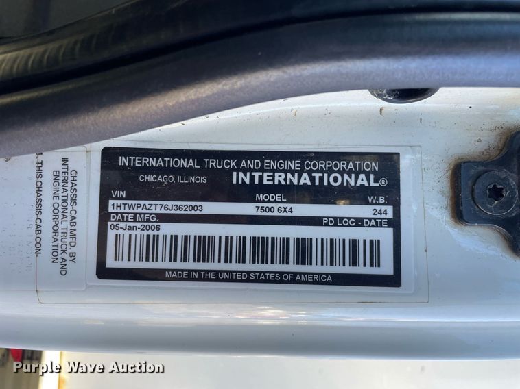 image for item LV9971 2006 International 7500  sewer jetter truck