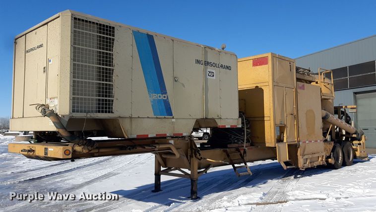 image for item LX9851 1991 Great Lakes  sandblasting trailer