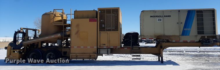 image for item LX9851 1991 Great Lakes  sandblasting trailer