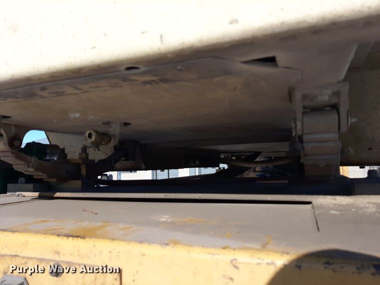 image for item LX9851 1991 Great Lakes  sandblasting trailer