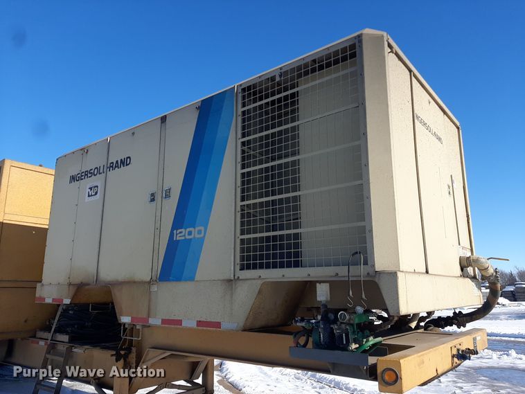 image for item LX9851 1991 Great Lakes  sandblasting trailer