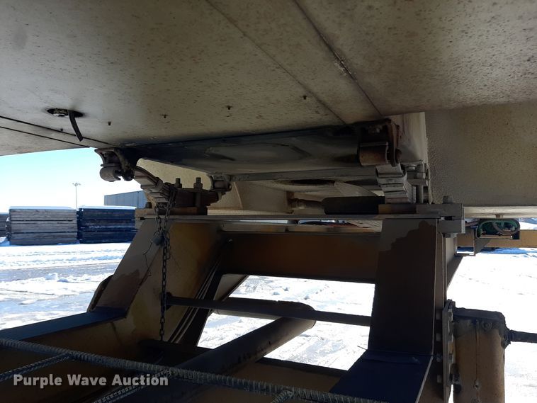 image for item LX9851 1991 Great Lakes  sandblasting trailer