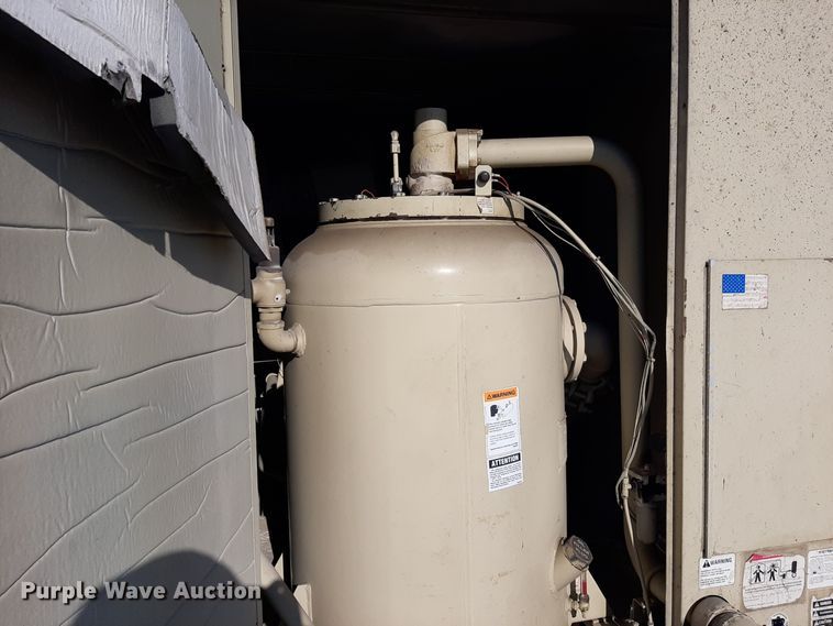 image for item LX9851 1991 Great Lakes  sandblasting trailer