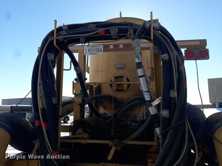 image for item LX9851 1991 Great Lakes  sandblasting trailer