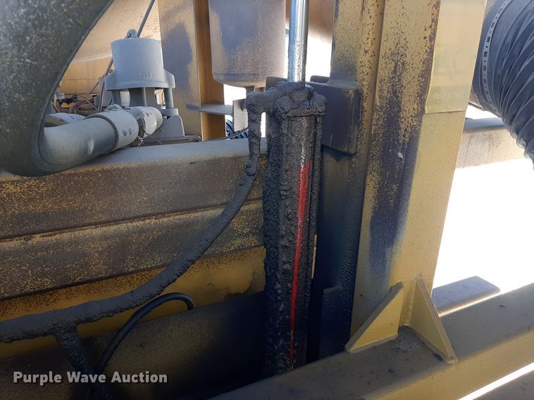 image for item LX9851 1991 Great Lakes  sandblasting trailer