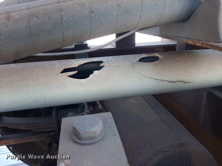 image for item LX9851 1991 Great Lakes  sandblasting trailer