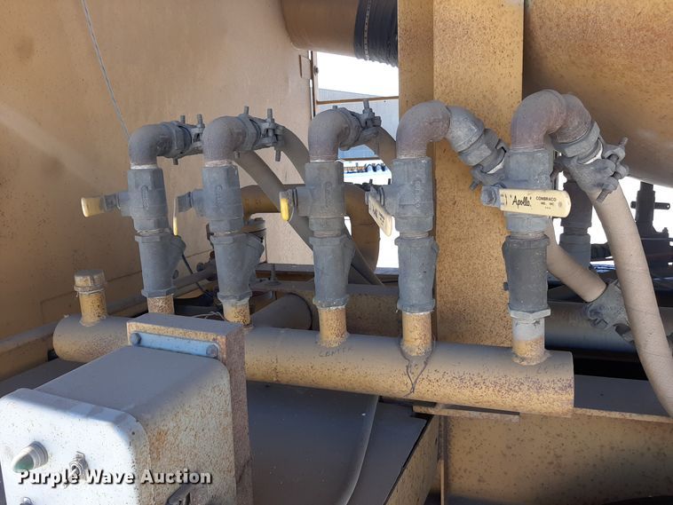 image for item LX9851 1991 Great Lakes  sandblasting trailer