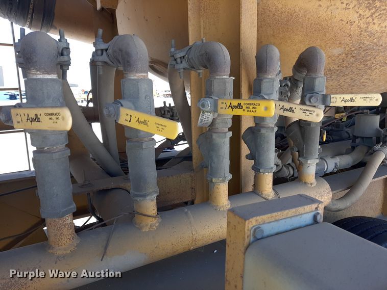 image for item LX9851 1991 Great Lakes  sandblasting trailer