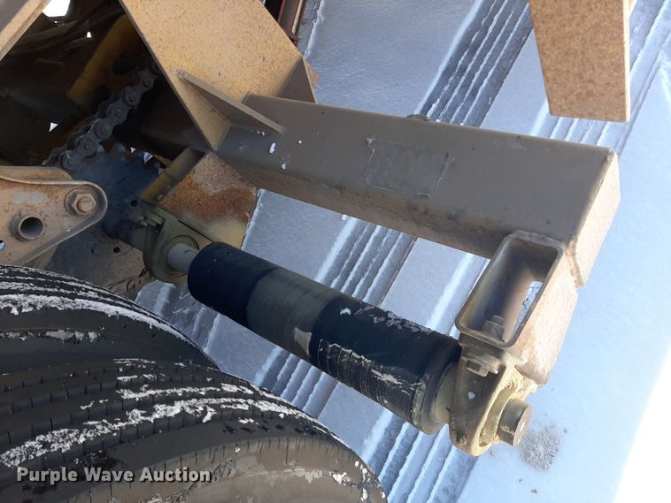 image for item LX9851 1991 Great Lakes  sandblasting trailer