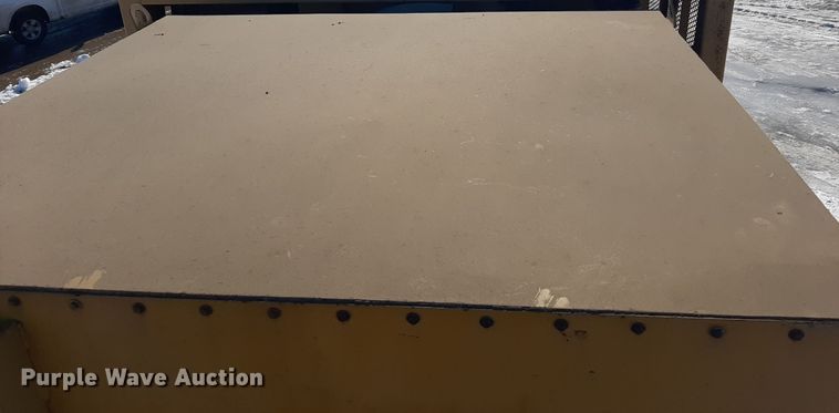 image for item LX9851 1991 Great Lakes  sandblasting trailer