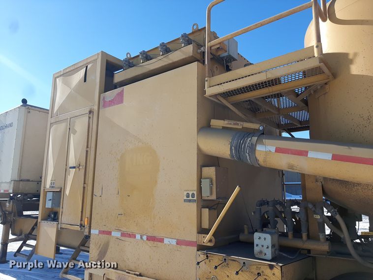 image for item LX9851 1991 Great Lakes  sandblasting trailer