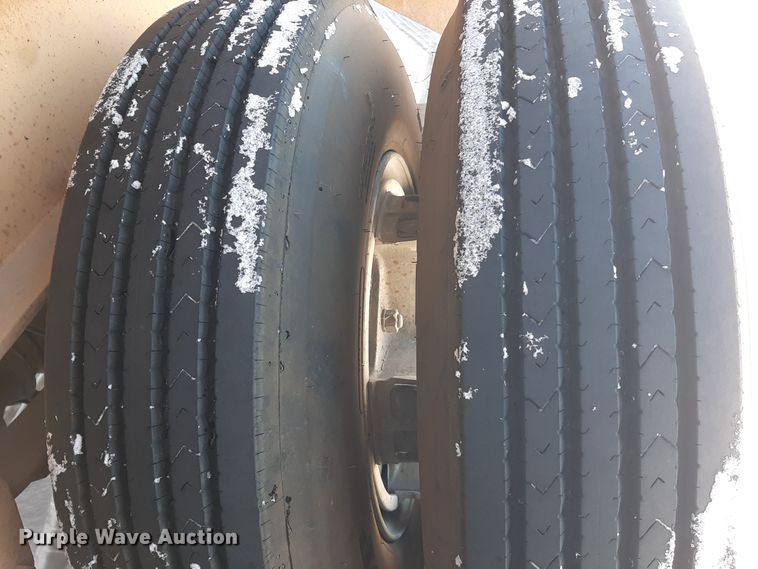 image for item LX9851 1991 Great Lakes  sandblasting trailer