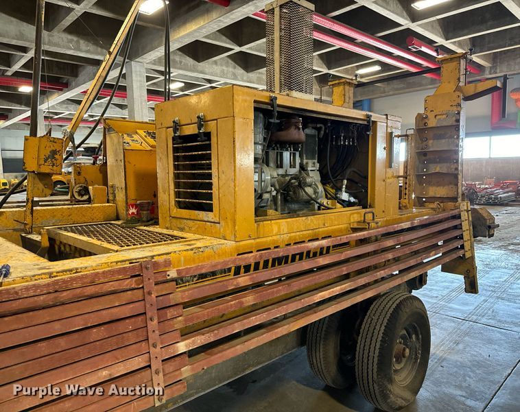 image for item LX9854 Gomaco LS300  slipform paver