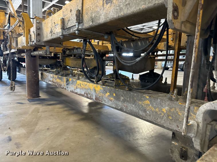 image for item LX9854 Gomaco LS300  slipform paver